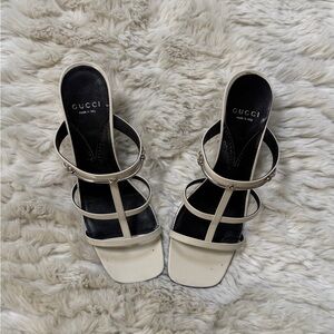 Gucci Cream Strappy Square-Toe Heeled Sandals